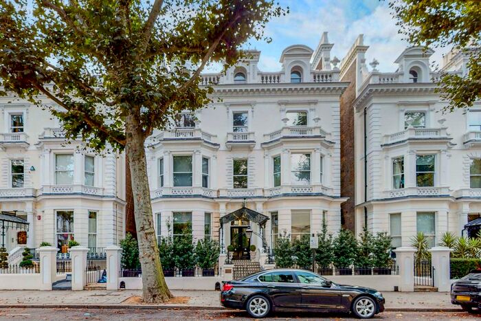 2 Bedroom Flat To Rent In Holland Park, London, W11