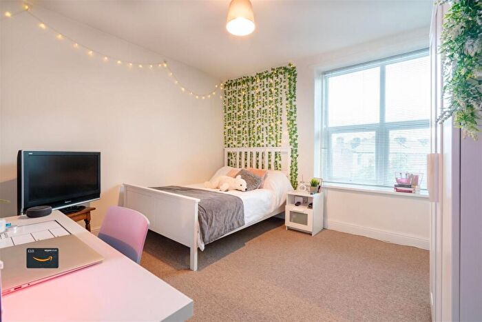 4 Bedroom House To Rent In School Road, Crookes, Sheffield, S10