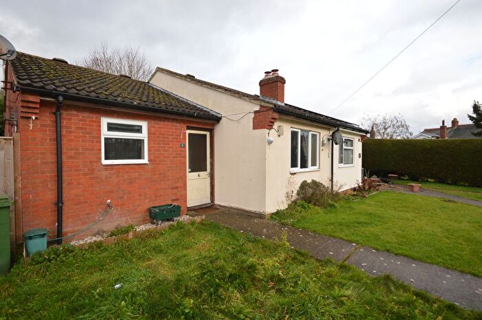 2 Bedroom Semi Detached Bungalow For Sale In Ickford Road, Shabbington, HP18