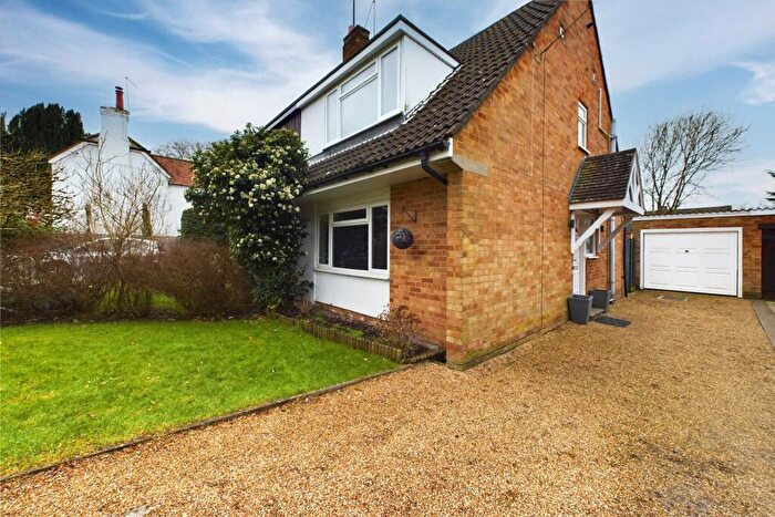 3 Bedroom Semi-Detached House To Rent In Sandy Lane, Sandhurst, Berkshire, GU47