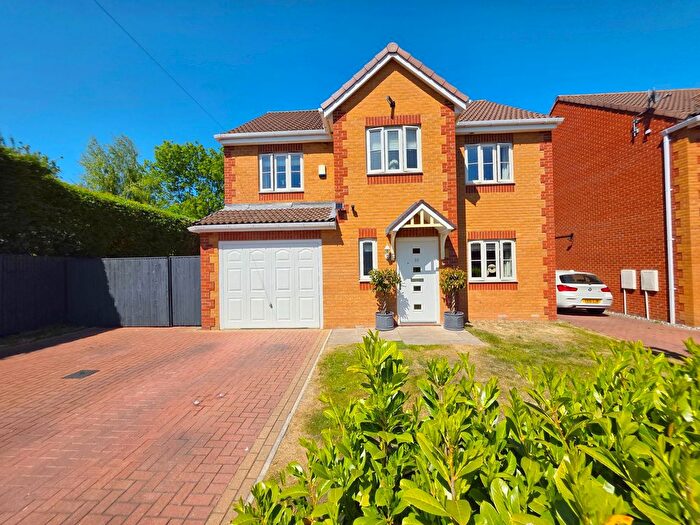 4 Bedroom Detached House For Sale In Park Close, Royston, Barnsley, S71