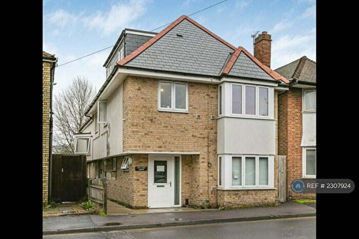 2 Bedroom Flat To Rent In Elizabeth Way, Cambridge, CB4
