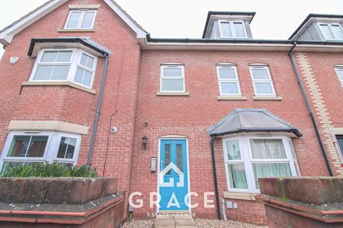 2 Bedroom Flat For Sale In Foxhall Road, Ipswich, IP3