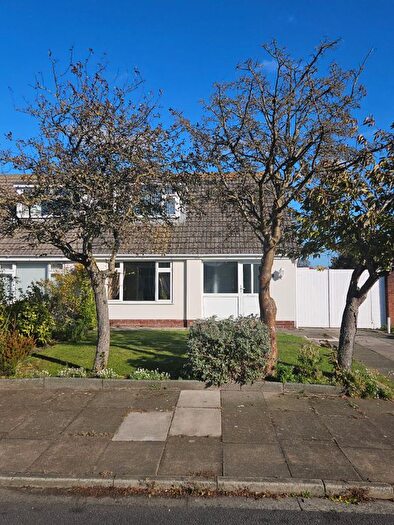 3 Bedroom Bungalow To Rent In Vale Crescent, Southport, PR4