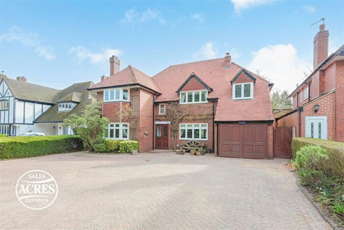 4 Bedroom Detached House For Sale In Rosemary Hill Road, Four Oaks, Sutton Coldfield, B74