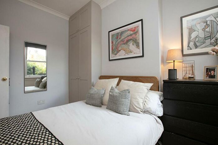 2 Bedroom Flat For Sale In Shenley Road, Camberwell, SE5