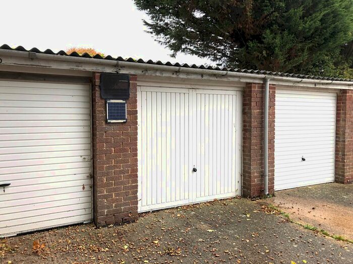 Parking/garage To Rent In Elbridge Crescent, Bognor Regis, PO21