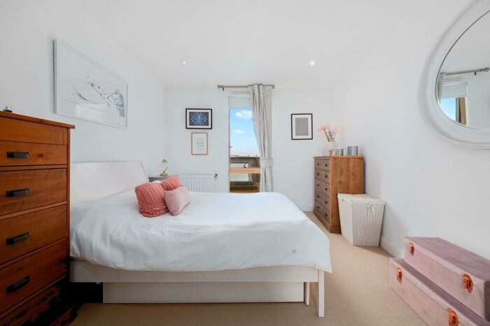 1 Bedroom Flat For Sale In Barry Blandford Way, Mile End, London, E3