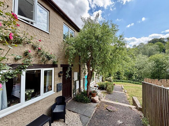 3 Bedroom End Of Terrace House For Sale In Captain Barton Close, Stroud, GL5