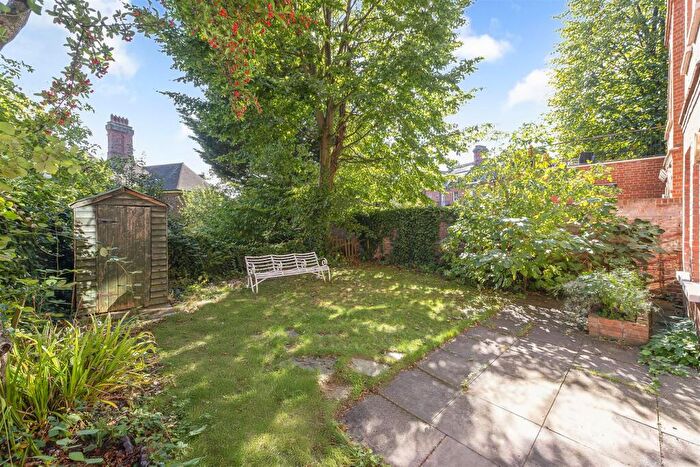 3 Bedroom Flat For Sale In Arkwright Road, Hampstead, NW3