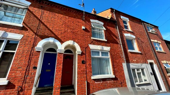 2 Bedroom House To Rent In Chaucer Street, Northampton, NN2