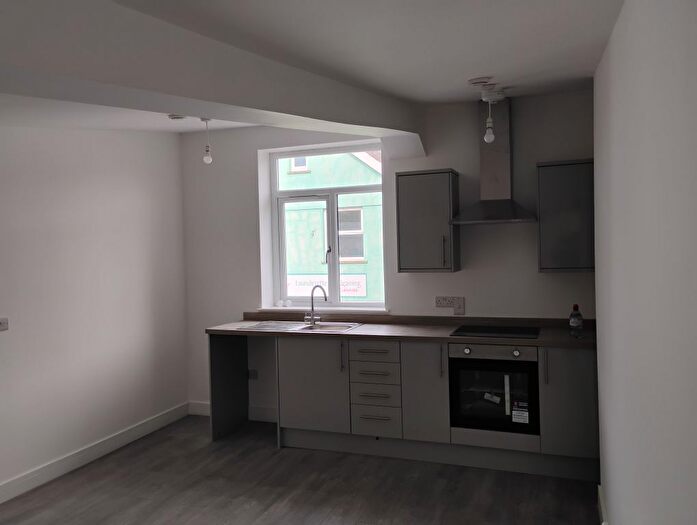 1 Bedroom Flat To Rent In West Street, Fishguard, SA65