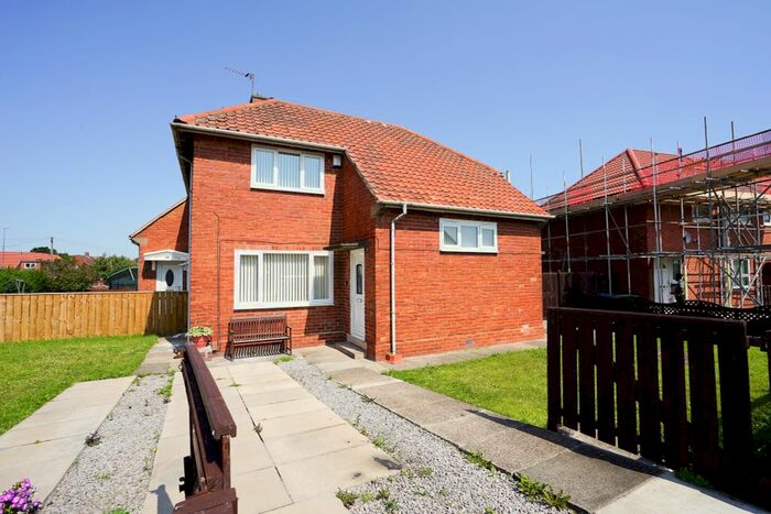 3 Bedroom Semi-Detached House To Rent In Aycliffe Avenue, Gateshead, NE9