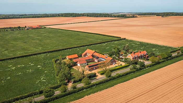5 Bedroom Barn Conversion For Sale In Substantial Barn Conversion In Sedgeford, PE36