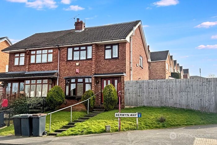 3 Bedroom Semi Detached House For Sale In Berwyn Way, Church Farm, Nuneaton, CV10