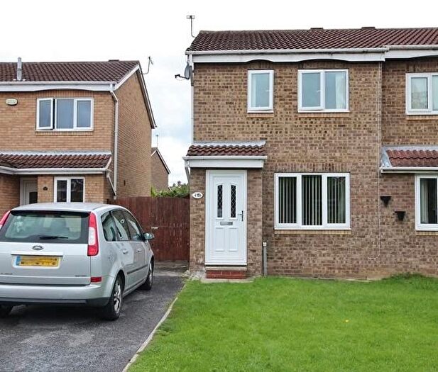 2 Bedroom Semi-Detached House To Rent In Bassett Close, Selby, YO8