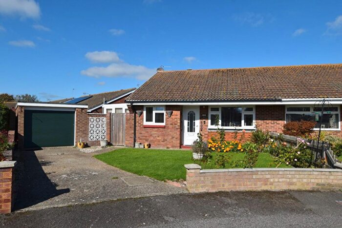 3 Bedroom Semi-detached Bungalow For Sale In Beechwood Close, St. Marys Bay, TN29