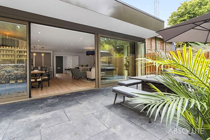 4 Bedroom Detached House For Sale In Ansteys Cove Road, Torquay, TQ1