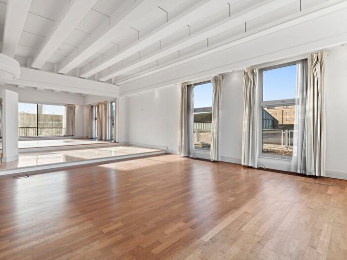 4 Bedroom Flat For Sale In Peterborough Road, London, SW6