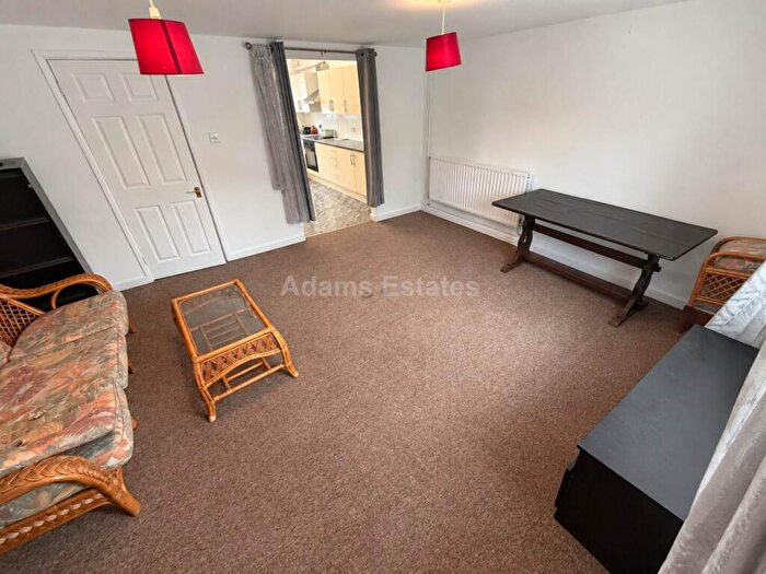3 Bedroom Flat To Rent In Oxford Road, Reading, RG1