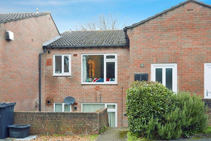 2 Bedroom Maisonette For Sale In Methuen Drive, Salisbury, SP1