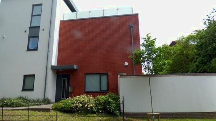 2 Bedroom Flat To Rent In The Chase, Topsham, Exeter, EX3