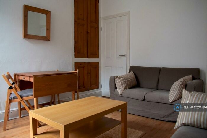 3 Bedroom Terraced House To Rent In Neill Road, Sheffield, S11