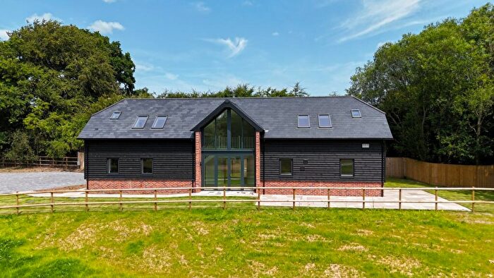 4 Bedroom Detached House For Sale In Sandleheath, Fordingbridge, SP6
