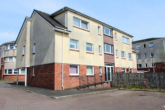 2 Bedroom Flat To Rent In Willowpark Court, Airdrie, ML6