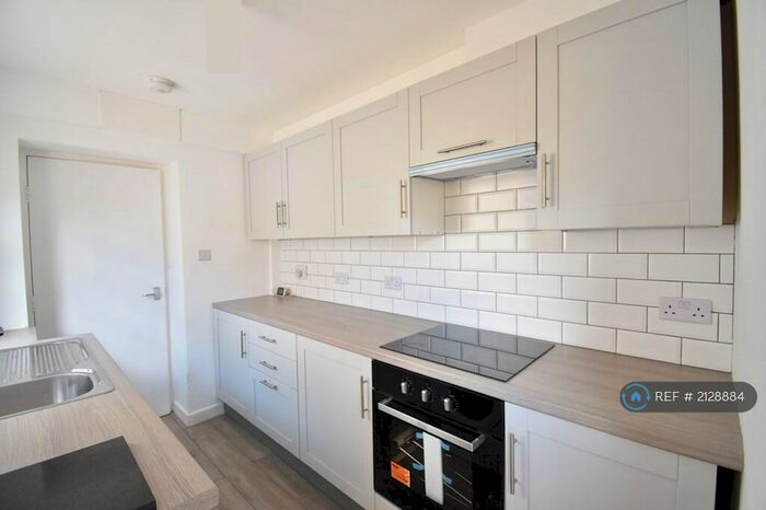 3 Bedroom Terraced House To Rent In Bishop Street, Newport, NP19