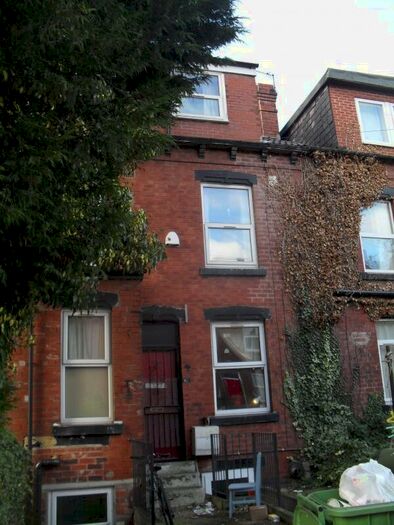 4 Bedroom Property To Rent In Royal Park Avenue, Hyde Park, Leeds, LS6