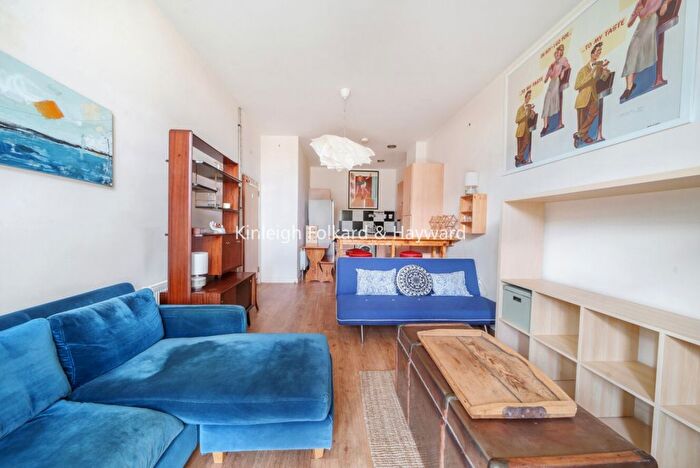 1 Bedroom Flat To Rent In Multi Way, Acton, London, W3