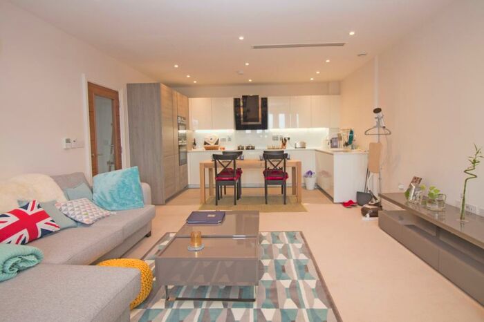 3 Bedroom Apartment To Rent In Hurley Court, Imperial Square, North Finchley, N12
