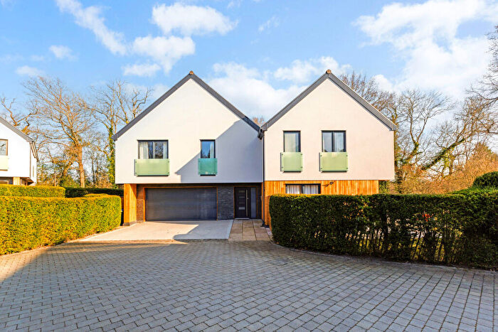 6 Bedroom House For Sale In Sedgwick Lane, Horsham, RH13