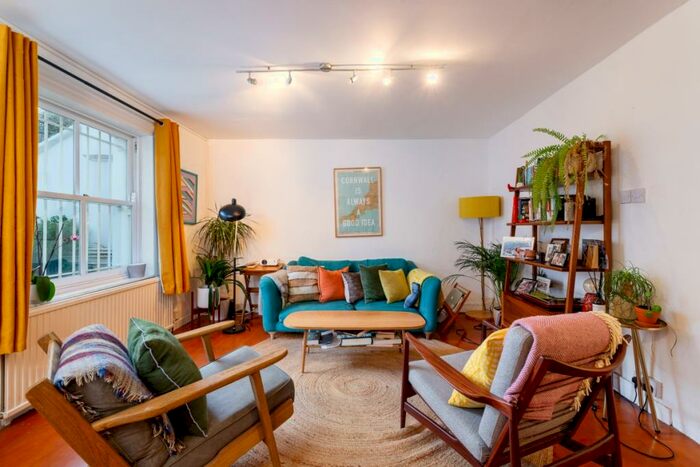 1 Bedroom Apartment To Rent In Mildmay Road, London, N1