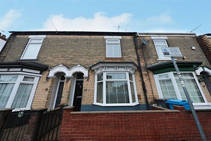 2 Bedroom Terraced House For Sale In Perth Street, Hull, HU5