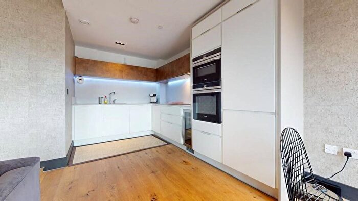 2 Bedroom Flat For Sale In Exchange Gardens, Vauxhall, London, SW8