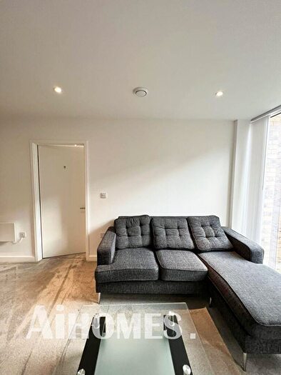 2 Bedroom House To Rent In Burlington Square, Boundary Lane, Manchester, M15