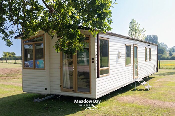2 Bedroom Park Home For Sale In Plough Road, Minster On Sea, Sheerness, ME12