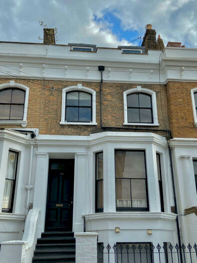 3 Bedroom Apartment To Rent In Cologne Road, Battersea, London, SW11