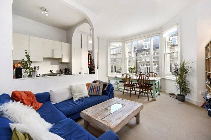 2 Bedroom Flat To Rent In Gwendwr Road, West Kensington, London, W14