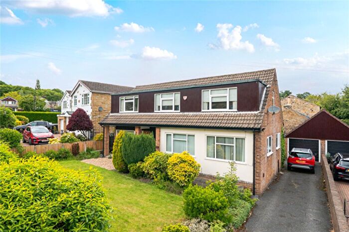 3 Bedroom Detached House For Sale In Bagley Lane, Farsley, Pudsey, West Yorkshire, LS28