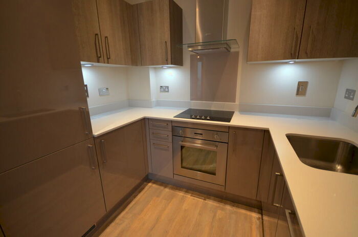 1 Bedroom Apartment To Rent In The Peninsula, Pegasus Way, Gillingham, ME7