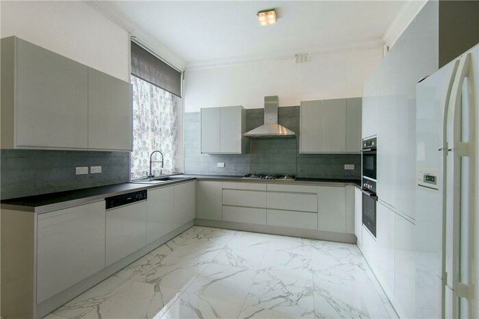 5 Bedroom Flat To Rent In North Gate, Prince Albert Road, London, NW8