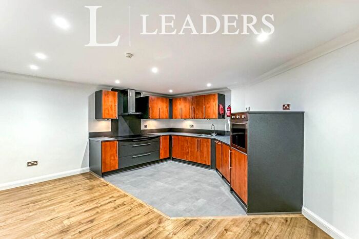 3 Bedroom Flat To Rent In The Quay, Poole, BH15