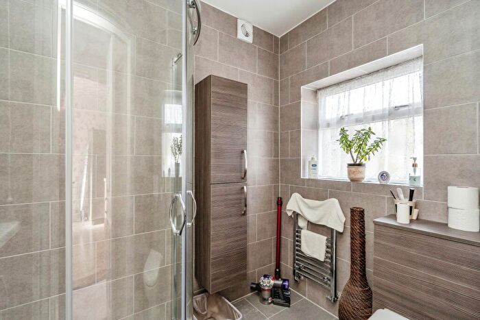 4 Bedroom Bungalow For Sale In Morelands Road, Waterlooville, Hampshire, PO7