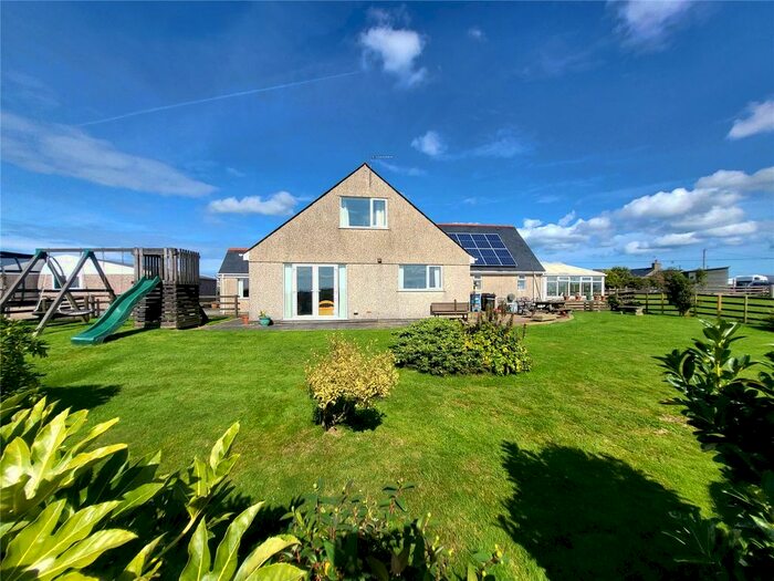 4 Bedroom Detached House For Sale In Llanrhyddlad, Caergybi, Llanrhyddlad, Holyhead, LL65