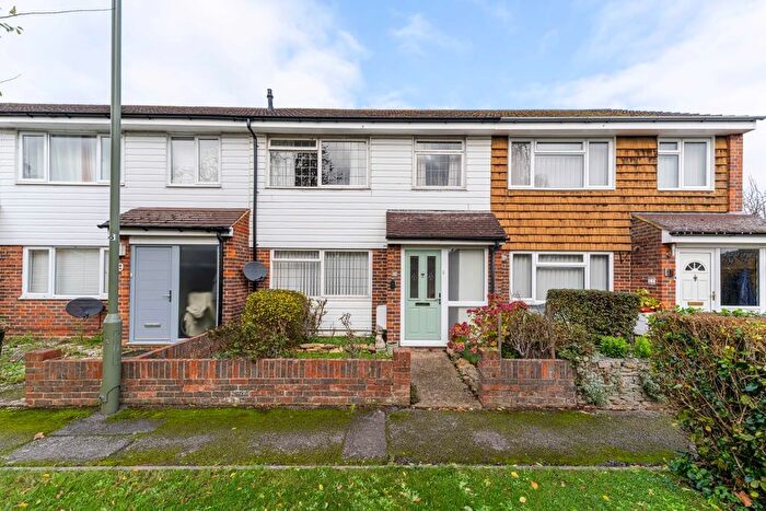 3 Bedroom Terraced House For Sale In Roseacre Close, Shepperton, TW17