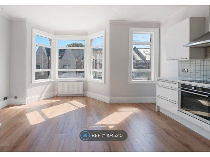 2 Bedroom Flat To Rent In Westbury Avenue, London, N22