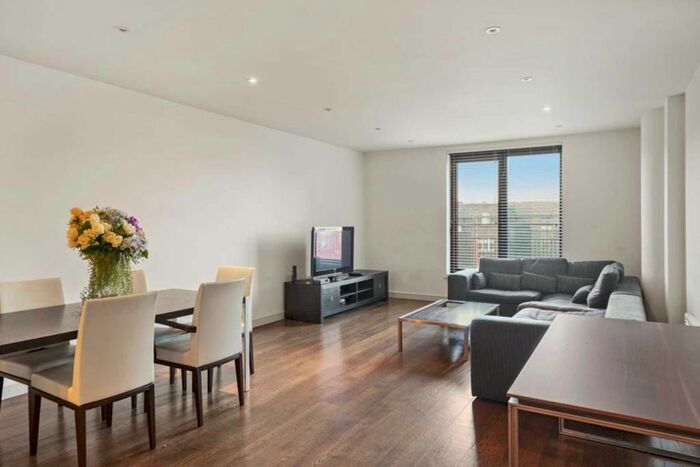 2 Bedroom Flat To Rent In Cromwell Road, South Kensington, London, SW7